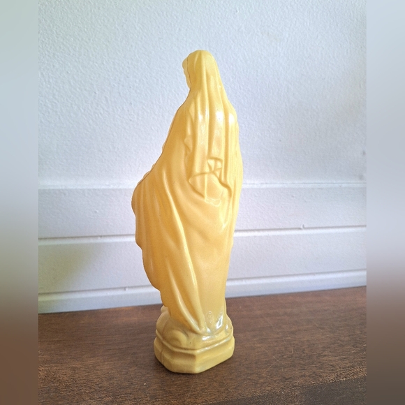 Statuette of the Virgin Mary with open arms - Picture 5 of 10